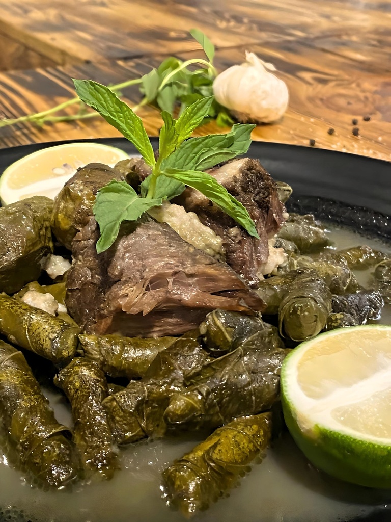 Plate Grape Leaves Meat 750 g